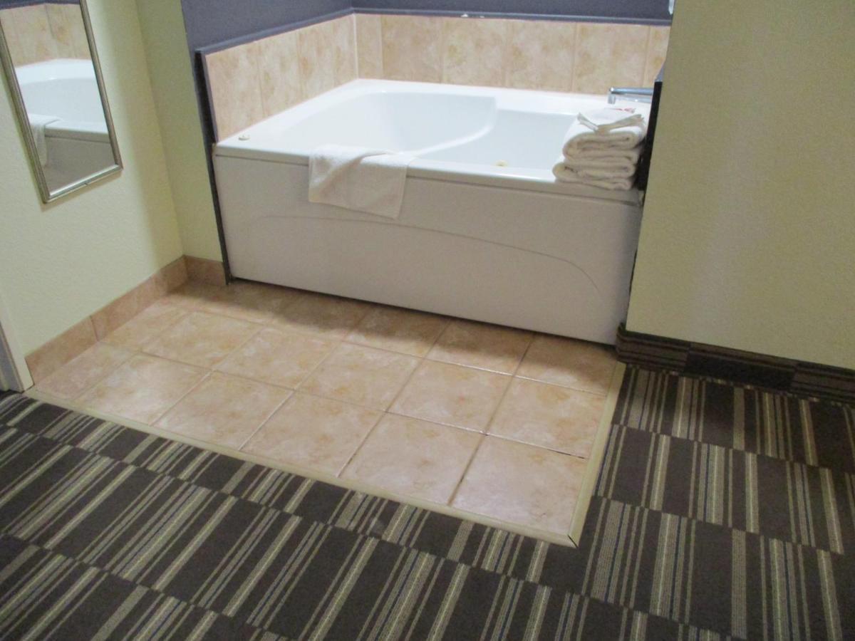 Microtel Inn And Suites - Inver Grove Heights מראה חיצוני תמונה